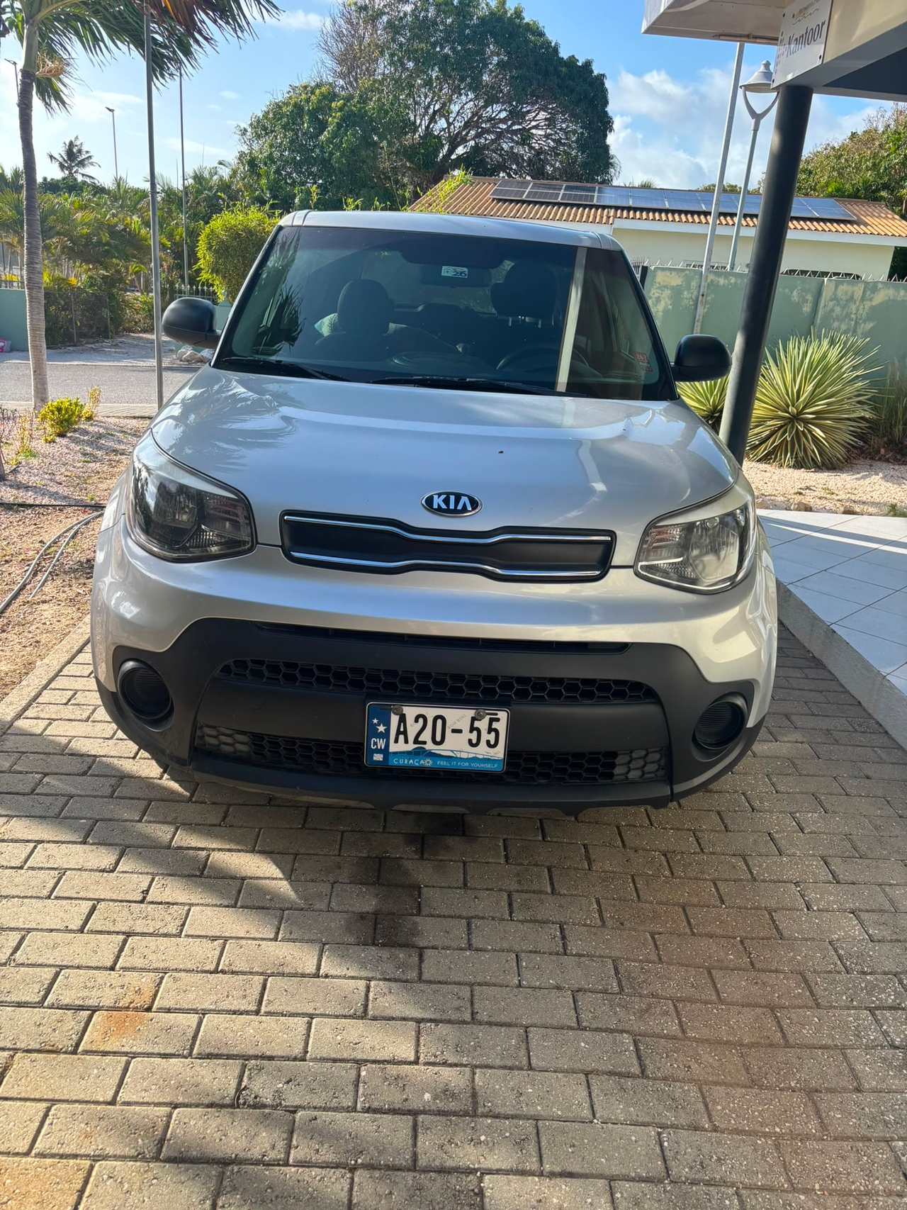 SUV